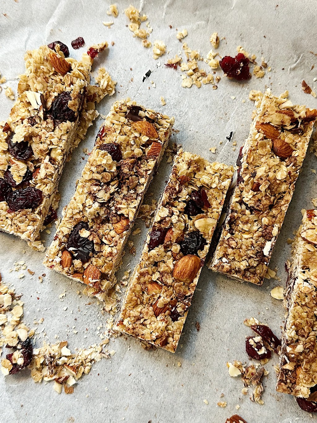 Barres tendres aux canneberges et chocolat