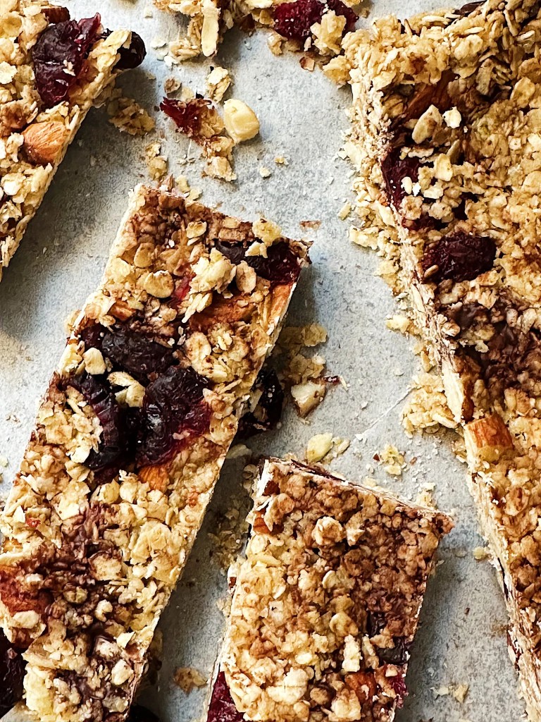 Barres tendres aux canneberges et chocolat