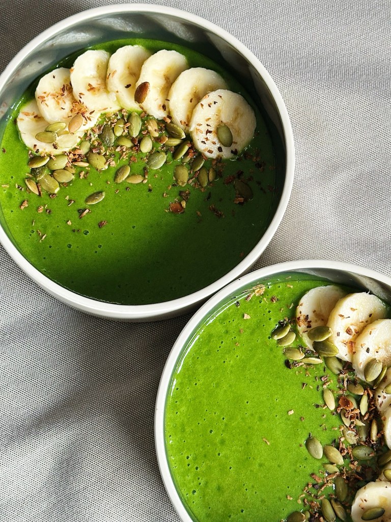 Smoothie aux épinards et basilic