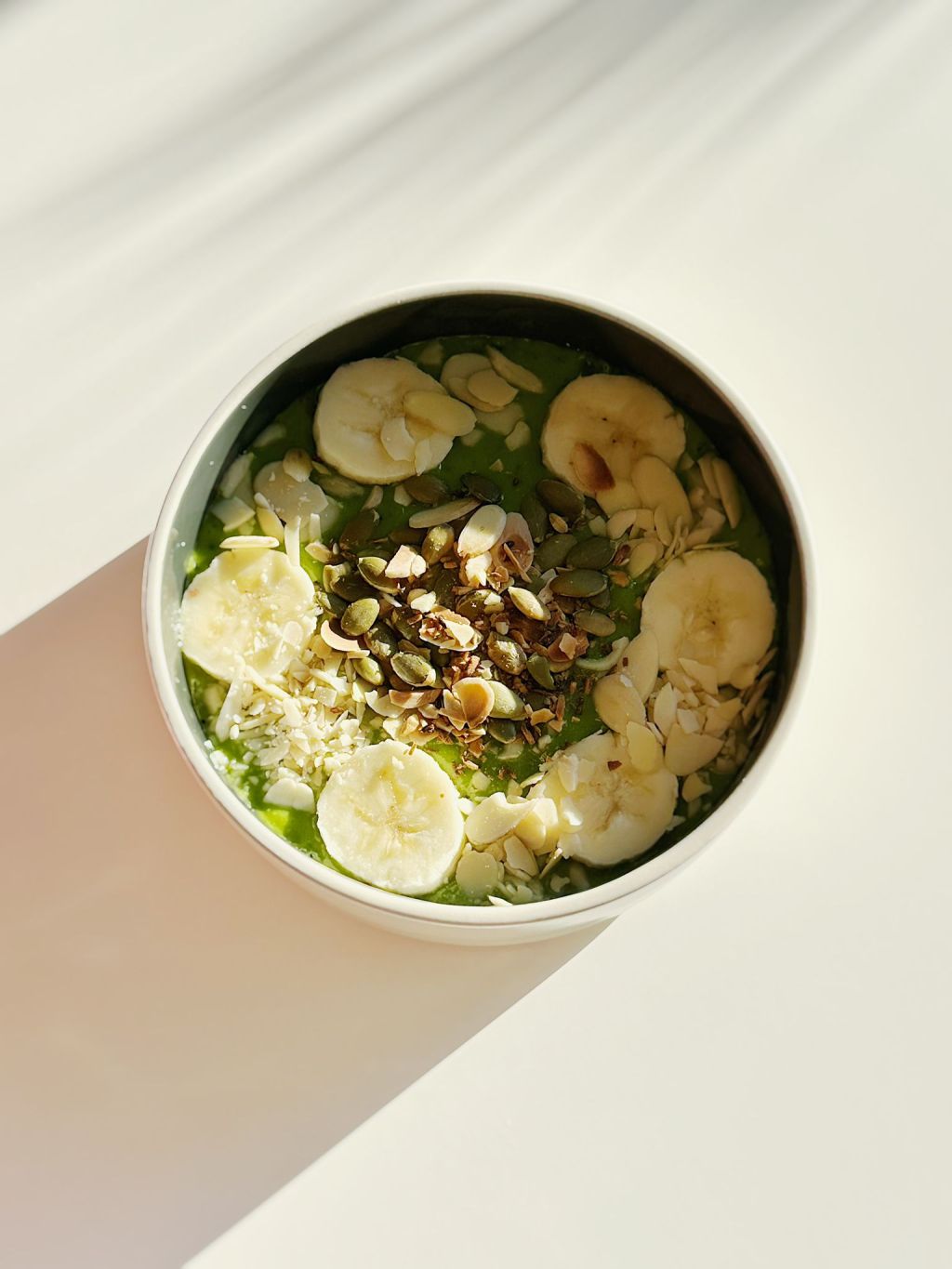 10 idées de garnitures pour vos smoothies